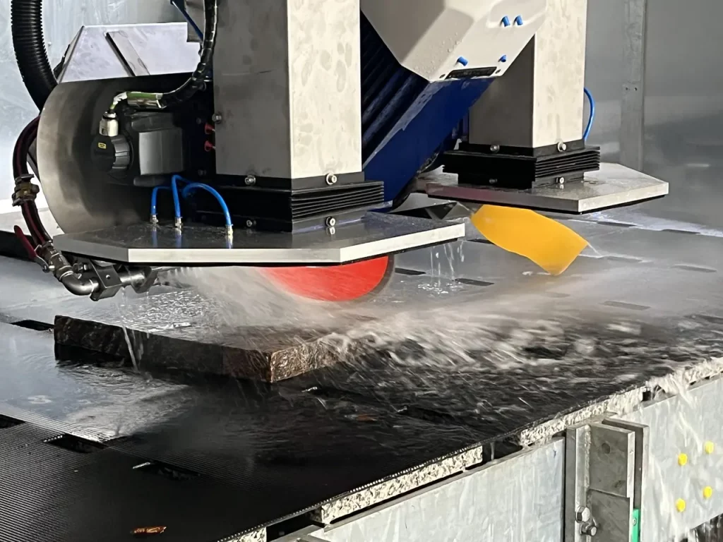 Drehkopf-Brückenstege im Einsatz