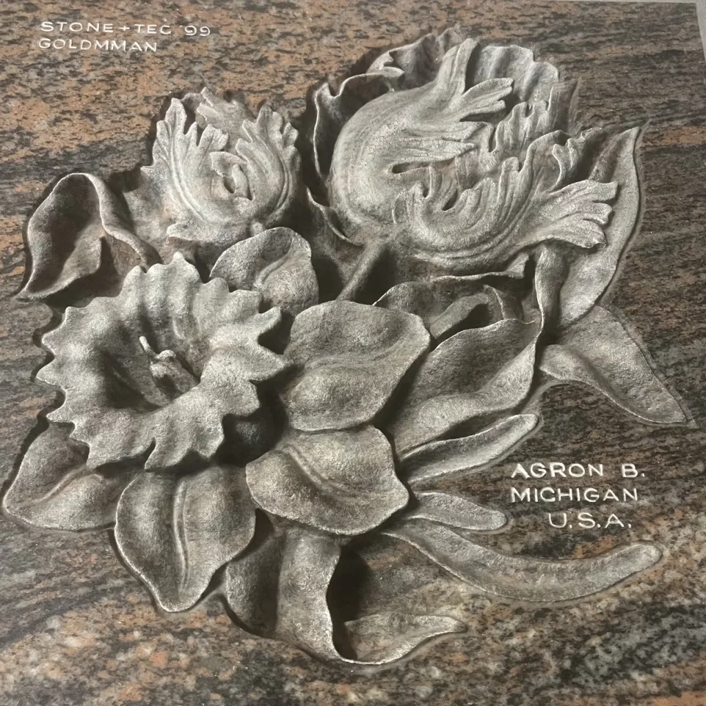 Schriftbearbeitung Ornamentik bearbeitet in unserer Strahlkabine