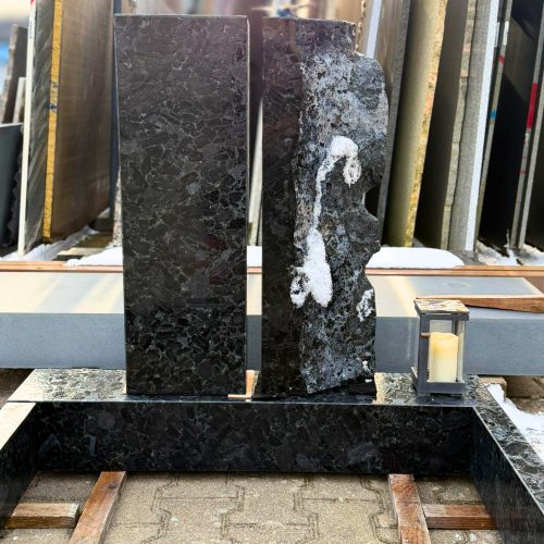 Entstehung Urnengrabanlage Wolga Blue Granit