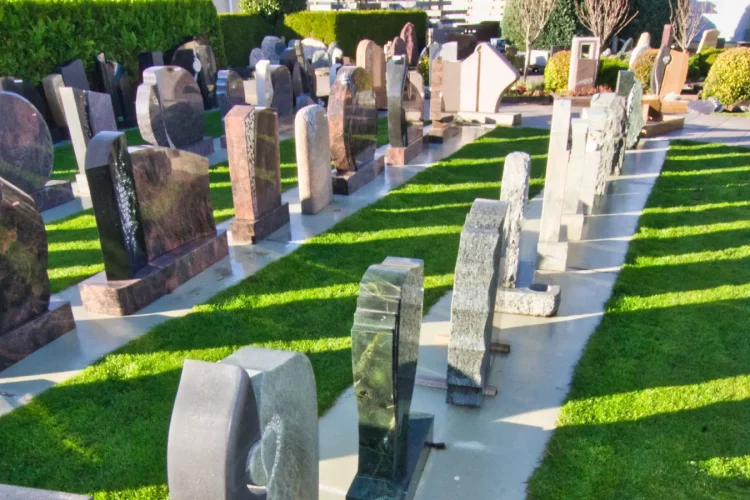 Grabsteinausstellung Naturstein Grobe