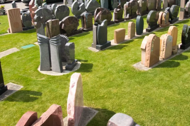 Grasteinausstellung Naturstein Grobe Zossen