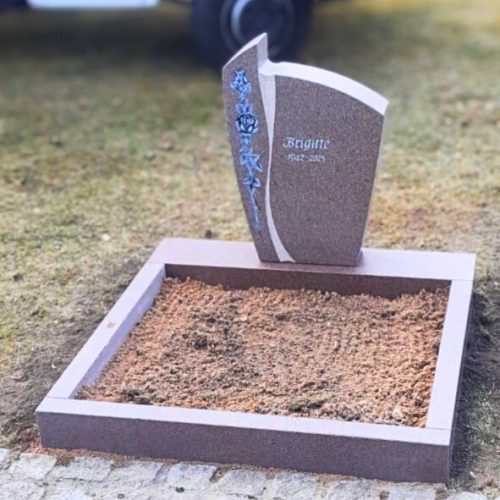 Mittweider Granit Urnengrabanlage