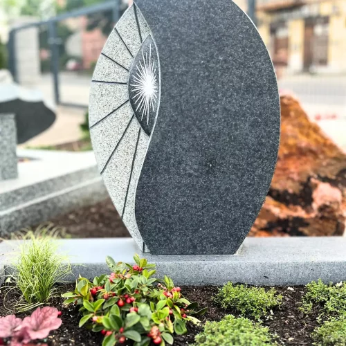 Wunderschöner Urnengrabstein in Grautönen